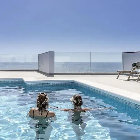 Ocean Views - Taucho 203 아파트